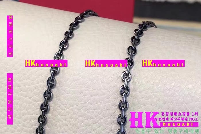 NEW �߷�Ƽ�� �Ż� ������ ũ�ν��� VT170324-1