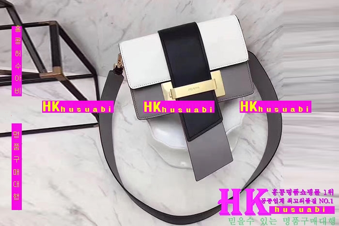 �ڹ̷��ޡ�NEW ����� �Ż� ������ ũ�ν��� PA170405-14