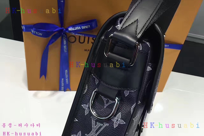 NEW 17S/S ���̺��� �޽��� PM M54248