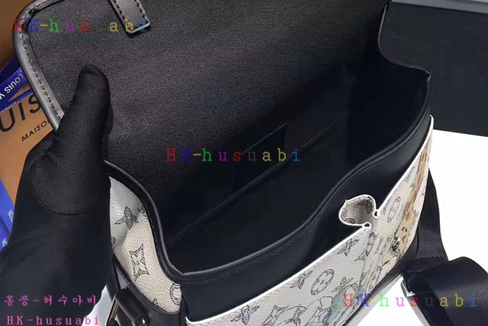NEW 17S/S ���̺��� �޽��� PM M54248-1