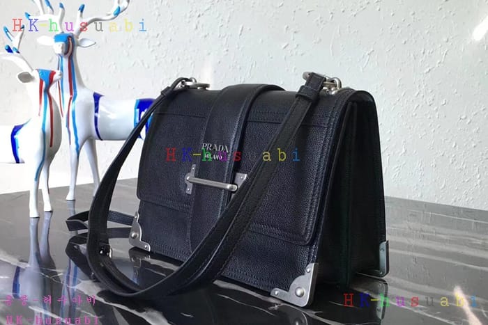 �ڹ̷��ޡ� ����� ī�̿� ����� PR 1BD095 