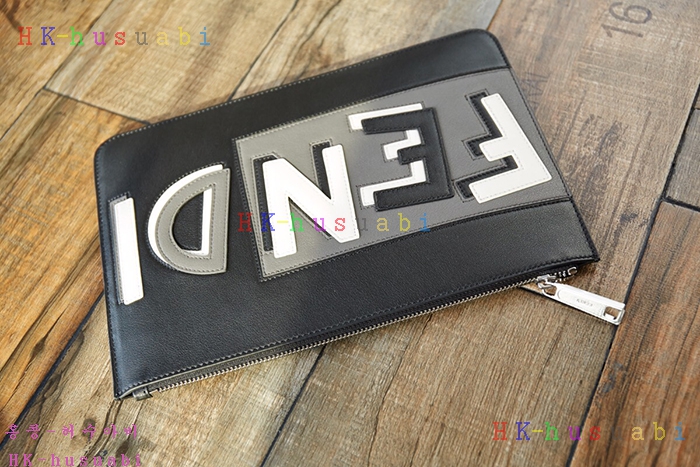 �ڹ̷��ޡ� ��� �Ż� Ŭ��ġ�� F0450