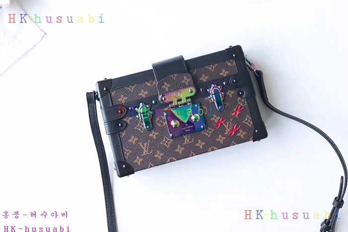 �ڹ̷��ޡ� ���̺��� �ڶ�� ��  M54650-2