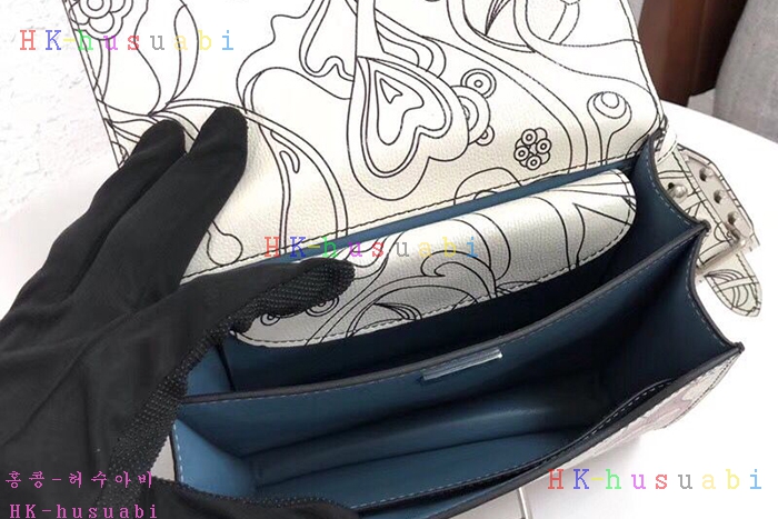 �ڹ̷��ޡ� ����� �Ϸ���Ʈ ī�̿��� PR 1BD045  