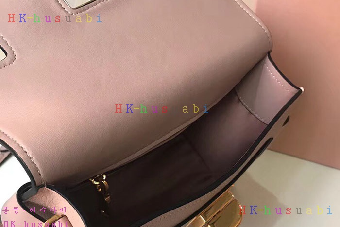 �ڹ̷��ޡ� �̿�̿� Ŭ�� ��Ʈ�� ü�μ���� 5BD059