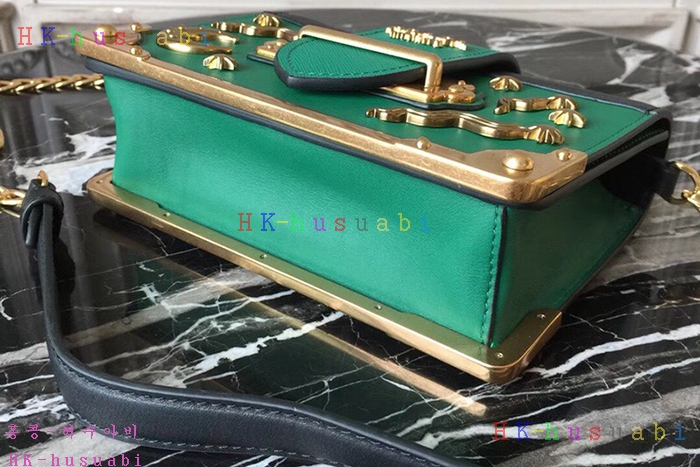 �ڹ̷��ޡ� ����� ī�̿�  ����� PR 1BH018-2