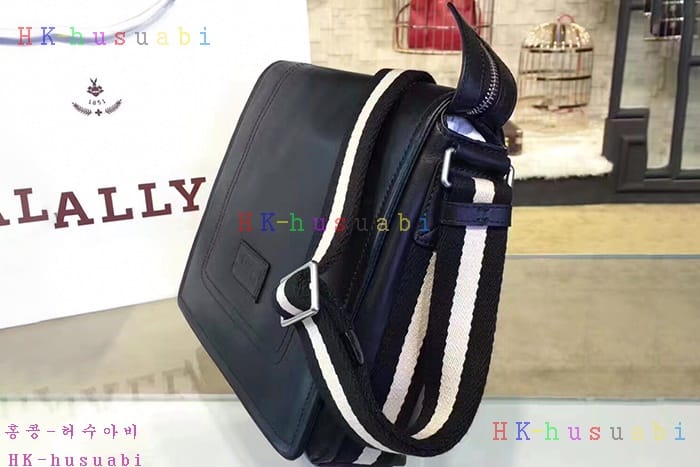 �ڹ̷��ޡ� �߸� ������ ũ�ν��� BL700170-2