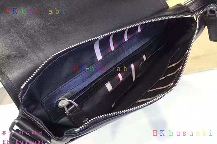 �ڹ̷��ޡ� �߸� ������ ũ�ν��� BL700170-2