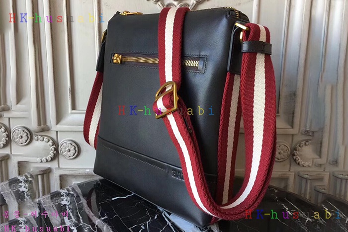 �ڹ̷��ޡ� �߸� ������ ũ�ν��� BL68088