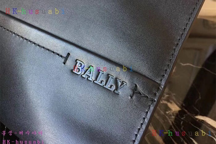 �ڹ̷��ޡ� �߸� ������ ũ�ν��� BL52088-2