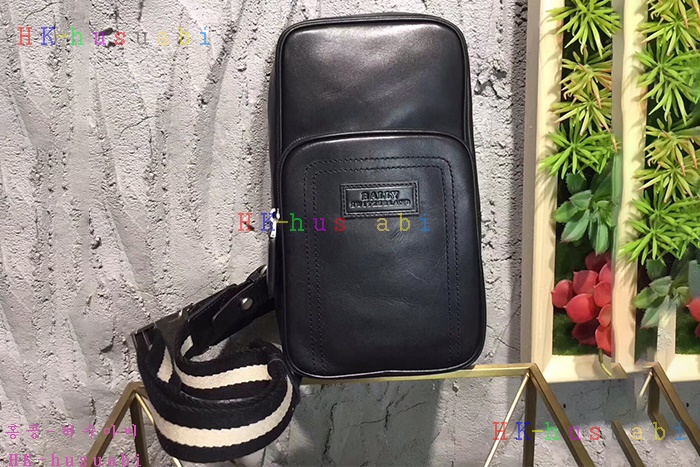 �ڹ̷��ޡ� �߸� ������ ũ�ν��� BL580170-12A-2