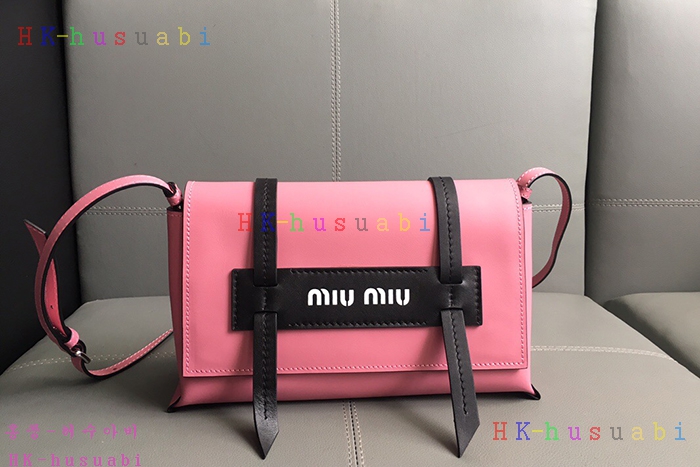 �ڹ̷��ޡ� �̿�̿� �ΰ� �÷� ����� MU 5BD075