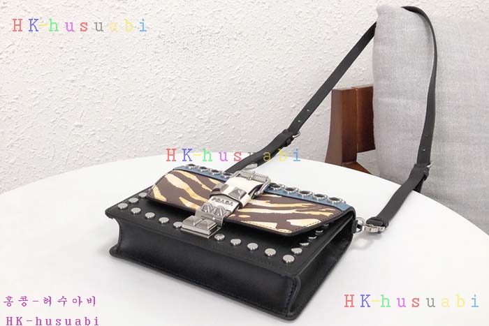 �ڹ̷��ޡ�2018SS  ����� ���͵� ��Ƽ ����� P 1BD121-2