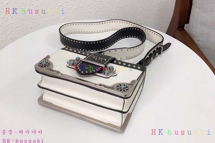�ڹ̷��ޡ�2018SS  ����� ī�̿� ����� P 1BD045-3