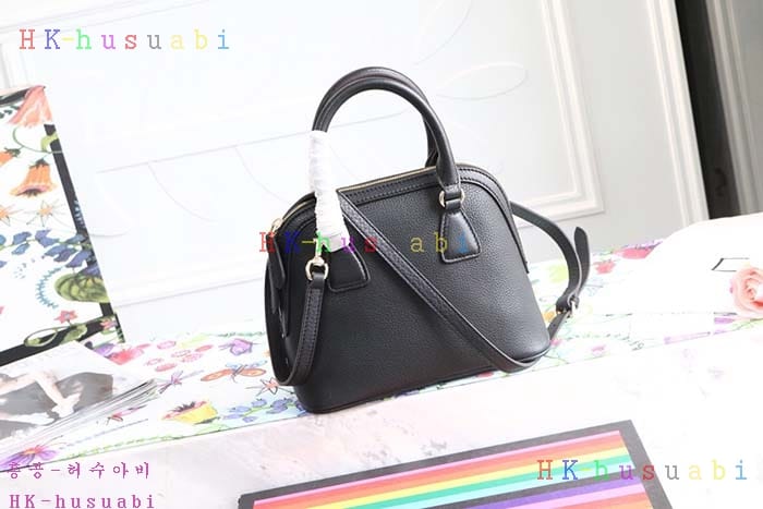 NEW 2018SS  ���� �̴ϵ� ��Ʈ�� GU 449661-2
