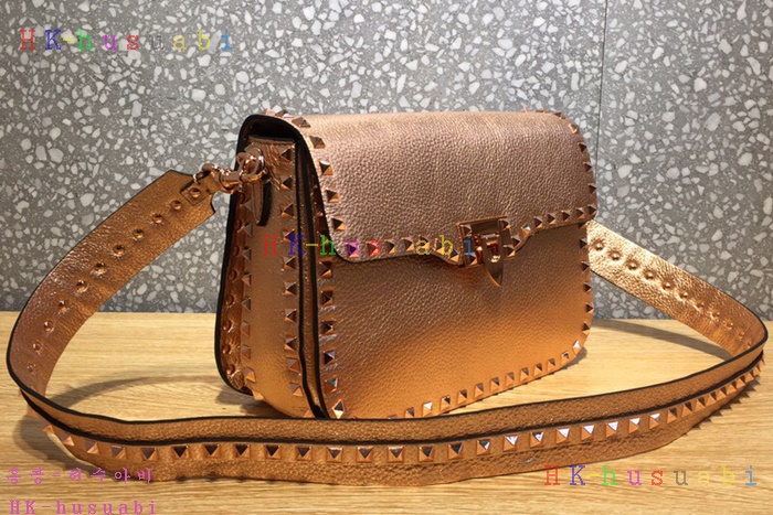 �ڹ̷��ޡ� �߷�Ƽ�� �����͵� ũ�ν��� V 0936B-6