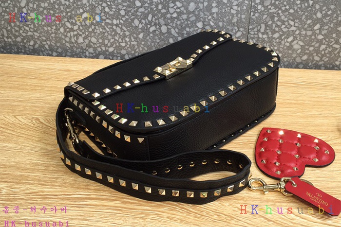 �ڹ̷��ޡ� �߷�Ƽ�� �����͵� ũ�ν��� V 0936B-3