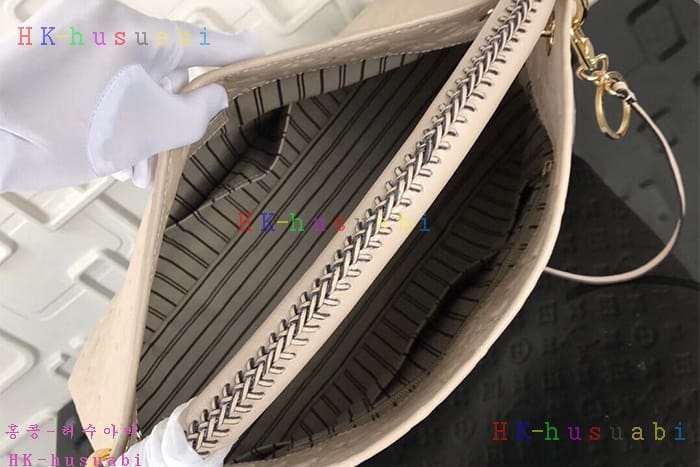 �ڹ̷��ޡ� ���̺��� �������� ��ġ M94171
