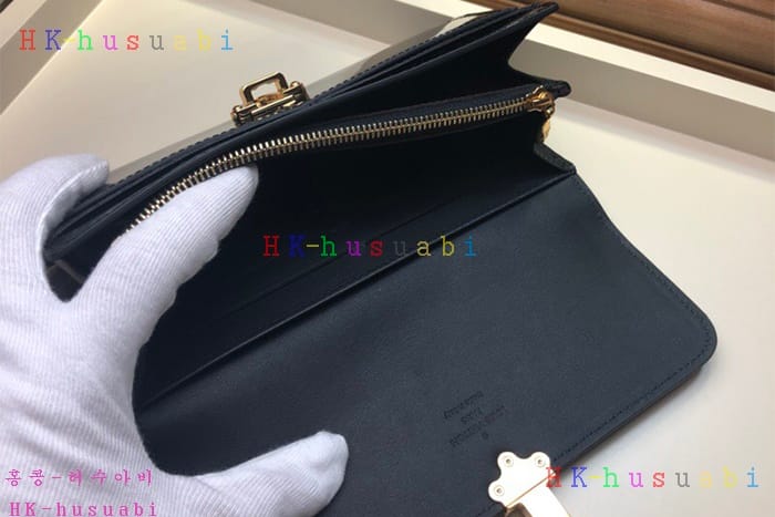 �ڹ̷��ޡ� ���̺��� ü����� ���� M62558