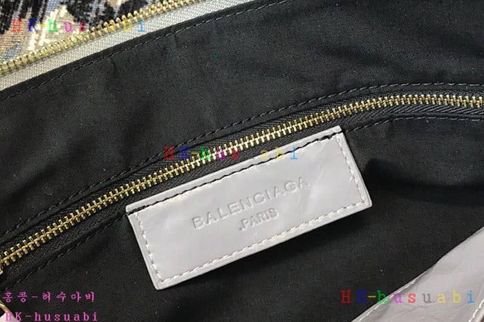 �ڹ̷��ޡ� �߷��þư� Ŭ��ġ�� BL 356A-2