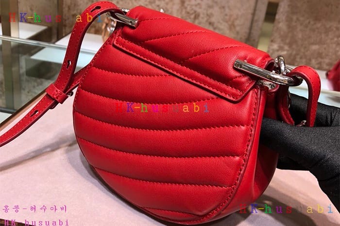 �ڹ̷��ޡ� 2018SS���ο� ������� �̴� ũ�ν��� CL 45540-4