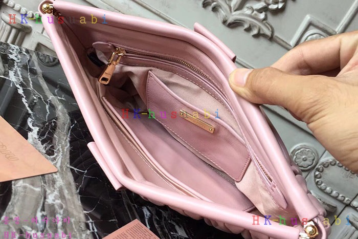 �ڹ̷��ޡ� �̿�̿� ���׶� Ŭ��ġ  RP0390-3