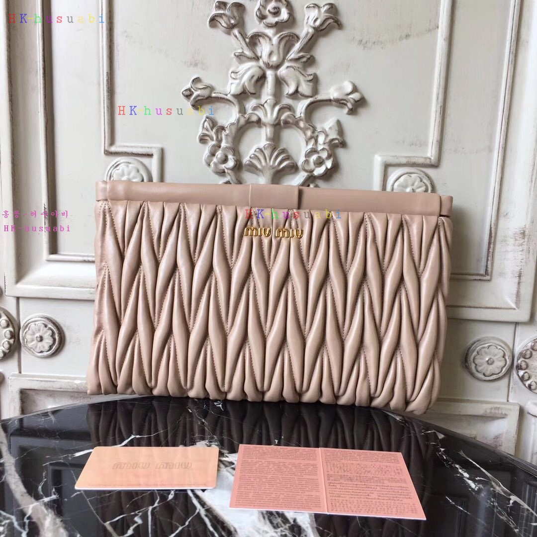 �ڹ̷��ޡ� �̿�̿� ���׶� Ŭ��ġ  RP0390-4