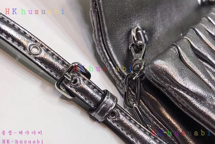 �ڹ̷��ޡ� �̿�̿� ���׶� Ŭ��ġ������  MM 5BH017