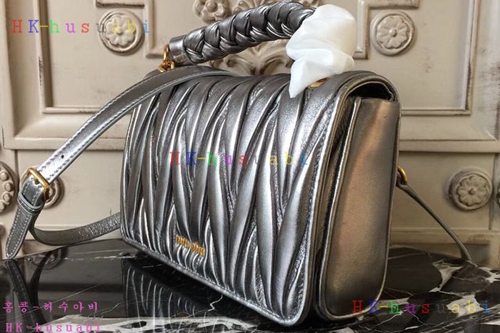 �ڹ̷��ޡ� �̿�̿� ���׶�� ž�ڵ� ����� MM 5BD051#-4