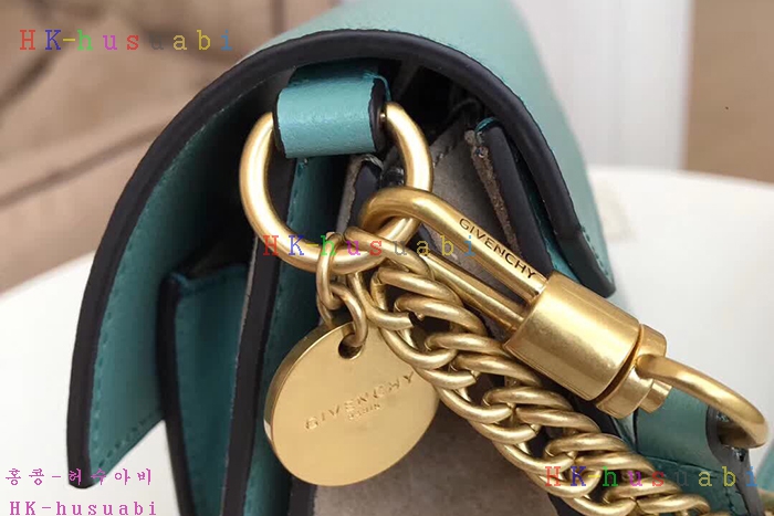 �ڹ̷��ޡ� ����� GV3 ũ�ν��� ����  GV 50100-3