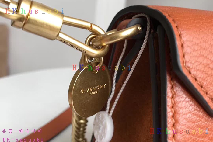 �ڹ̷��ޡ� ����� GV3 ũ�ν��� ����  GV 50100-2