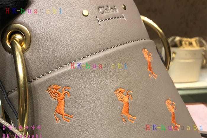 �ڹ̷��ޡ� ���ο� ���� ��Ŷ�� C 22876