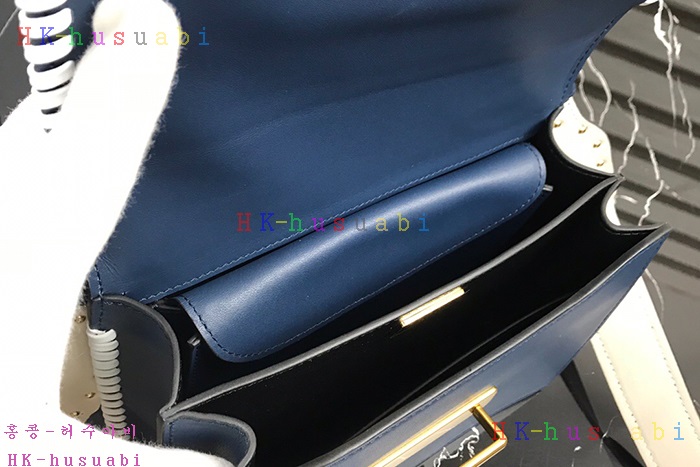 �ڹ̷��ޡ� ����� ī�̿��� P 1BD045-2