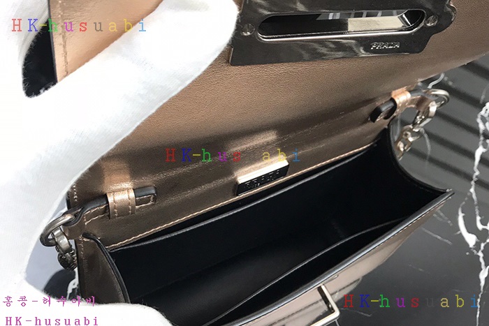 �ڹ̷��ޡ� ����� ī�̿� ����� P 1BH018