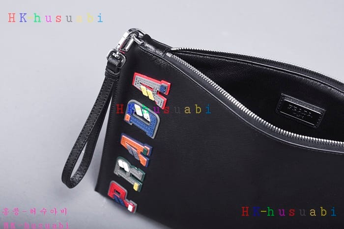 �ڹ̷��ޡ� ����� ���ǾƳ� ���� Ŭ��ġ�� P 2NG001