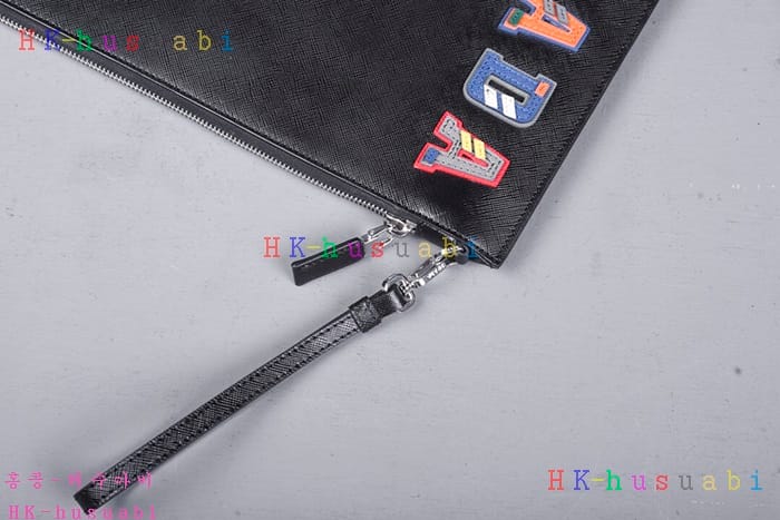 �ڹ̷��ޡ� ����� ���ǾƳ� ���� Ŭ��ġ�� P 2NG001