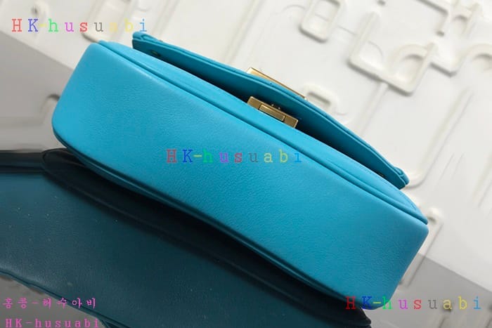 �ڹ̷��ޡ� ���̺��� �����̺� ü�ι� M51936