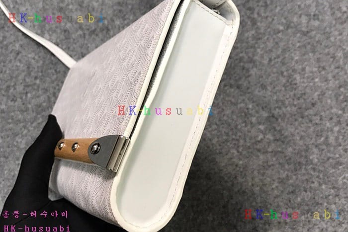 �ڹ̷��ޡڰ��ߵ� ���� ī���ι�  GA 692254-8
