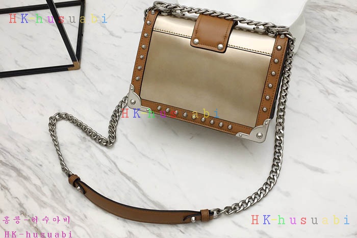 �ڹ̷��ޡ� ����� ī�̿��� PR 1BD045-2-5