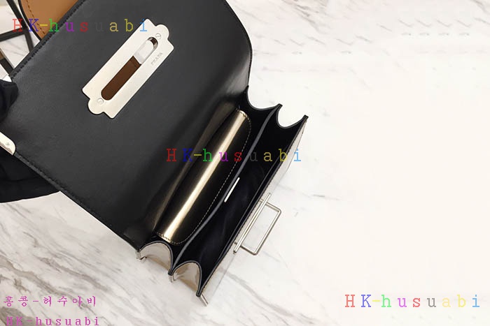 �ڹ̷��ޡ� ����� ī�̿��� PR 1BD045-2-5