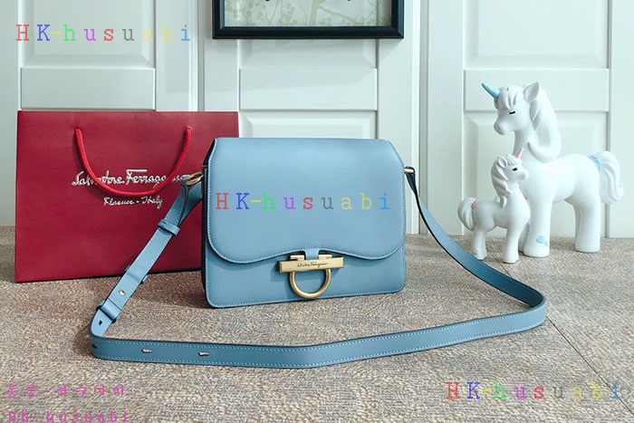 �ڹ̷��ޡ� �䷹���� Ŭ���� �÷��� P 21H321-5