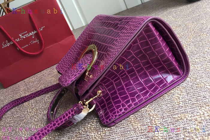 �ڹ̷��ޡ� �䷹���� THEA ��Ʈ��  P 21G596