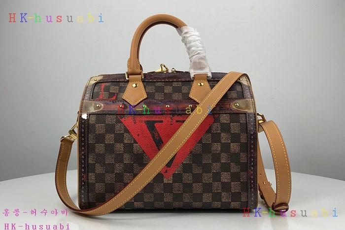 �ڹ̷��ޡ� 2019SS ���̺��� ���ǵ� LV M52249