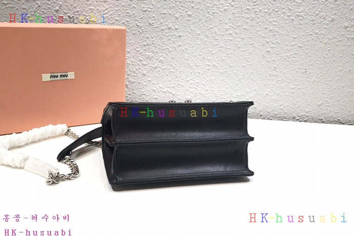 �ڹ̷��ޡ� �̿�̿� ���͵� ����� MU 5BD081
