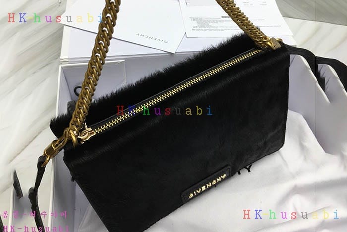 �ڹ̷��ޡ� ����� �����ٵ� ũ�ν��� GV 2998010