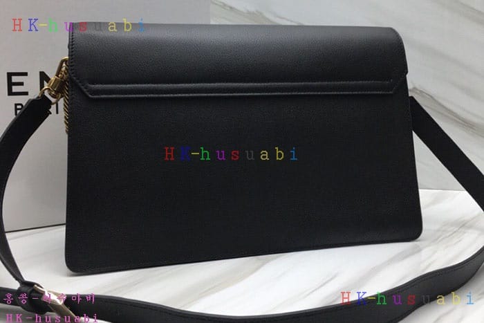 �ڹ̷��ޡ� ����� GV3 ũ�ν��� G 2999