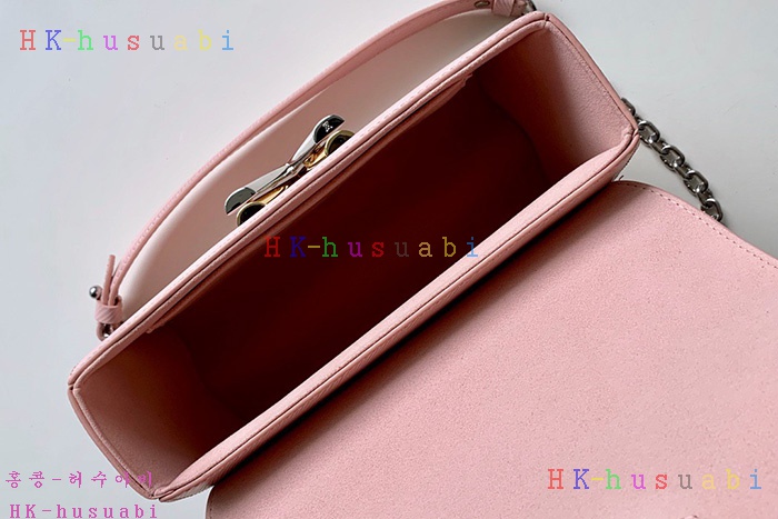 �ڹ̷��ޡ� ���̺��� Ʈ����Ʈ ü�ι�  M50282