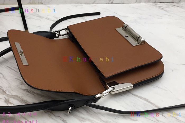 �ڹ̷��ޡ� ����� �ú��� ���� ����� P 1BD165-8