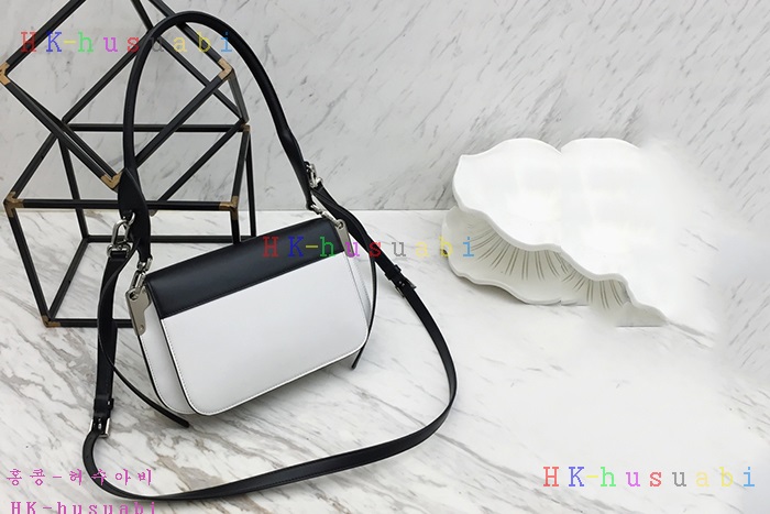�ڹ̷��ޡ� ����� �ú��� ���� ����� P 1BD165-9