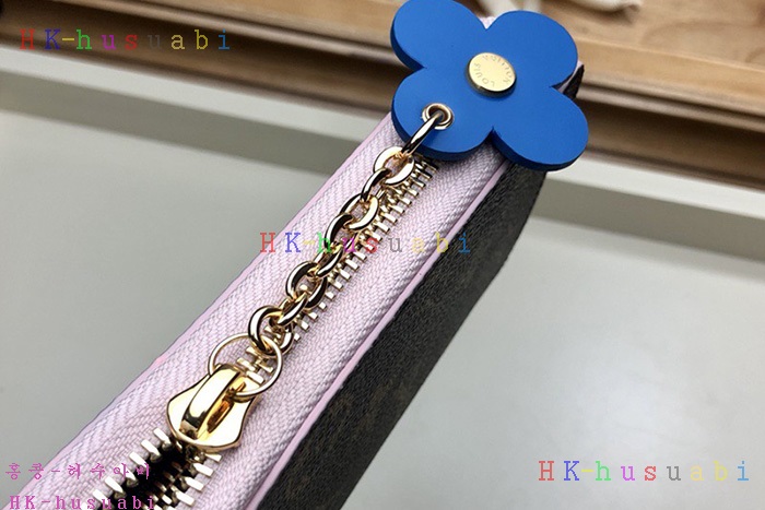 �ڹ̷��ޡ� ���̺��� Ŭ������ ������ M63896